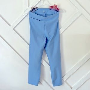 Alo Cropped Leggings Size Medium Blue